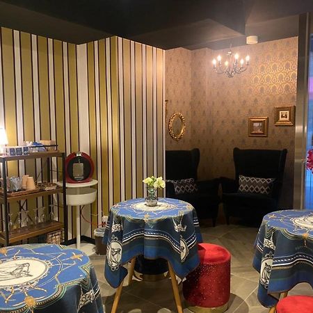 Culti Earl Hotel Oszaka Kültér fotó
